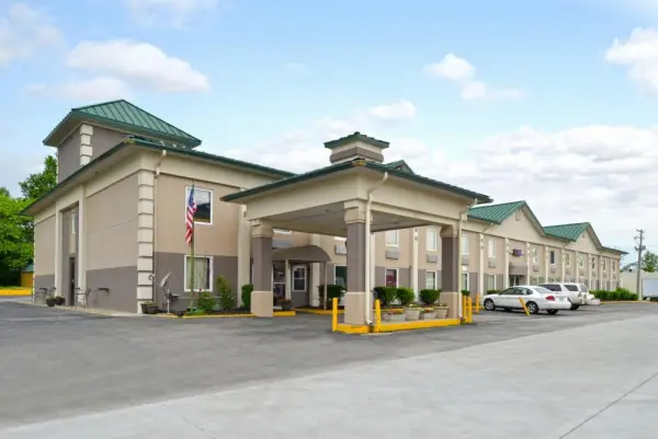 Country Garden & Suites Main image